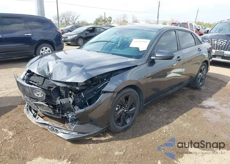 2022 Hyundai Elantra Sel z USA, uszkodzony, nr VIN 5NPLM4AG9NH084463